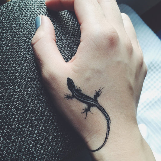 fake small iguana lizard salamander animal temporary tattoo sticker design idea on wrist
