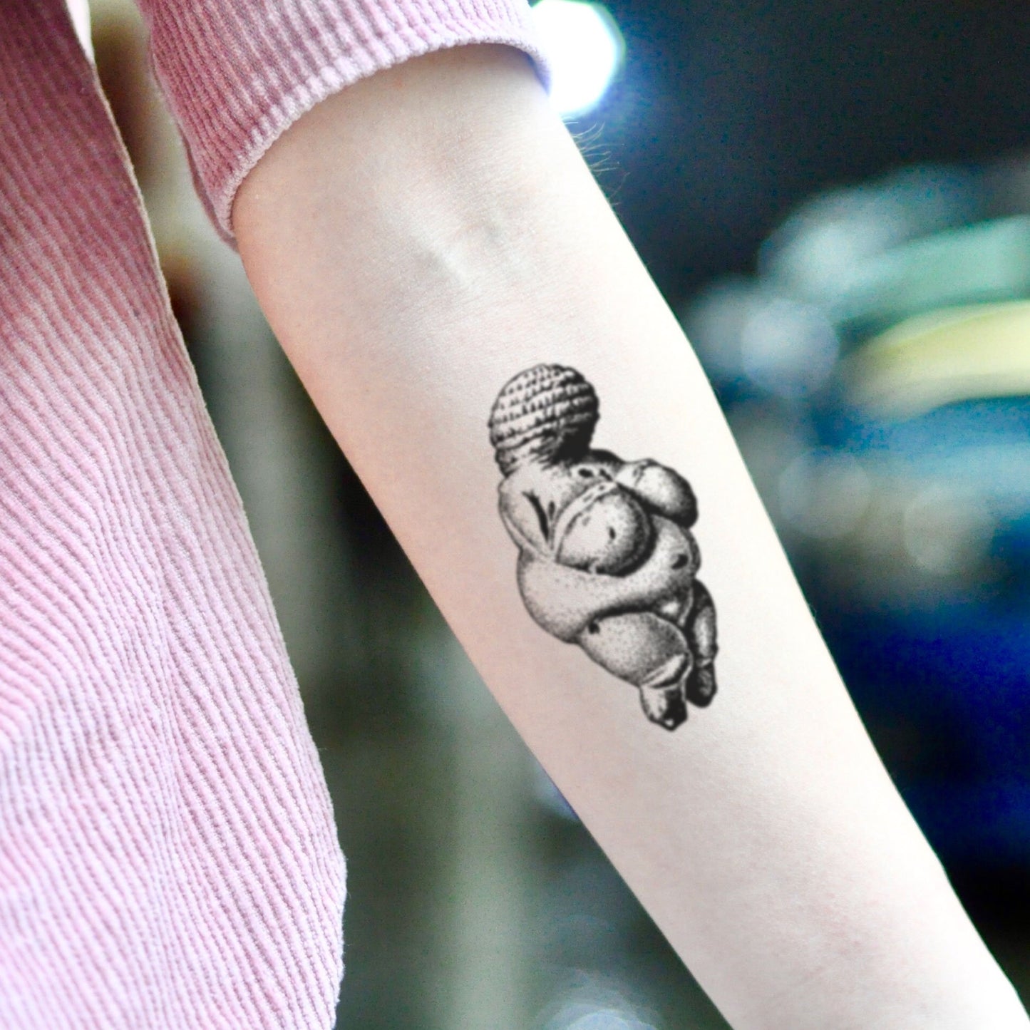 fake small venus of willendorf simple traditional dotwork dotting stipple stippling illustrative temporary tattoo sticker design idea on inner arm
